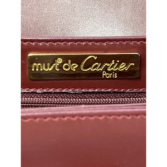 Cartier Must de Cartier Bordeaux Leather Shoulder Bag with Authenticity Card - Picture 4 of 16